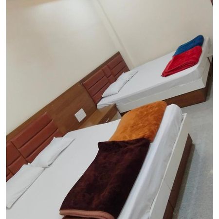 Shree Trilokeshwar Guesthouse Ujjain Zewnętrze zdjęcie