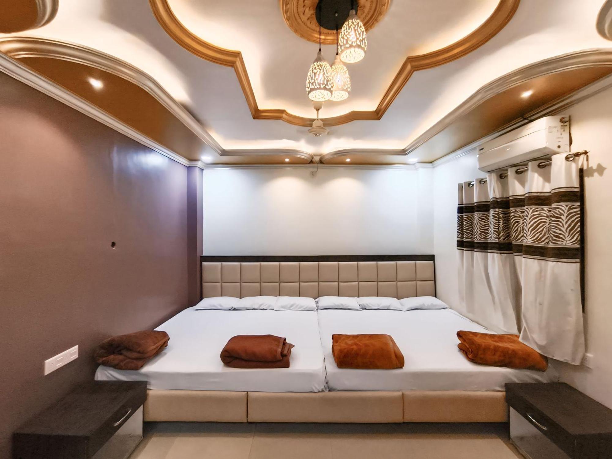 Shree Trilokeshwar Guesthouse Ujjain Zewnętrze zdjęcie