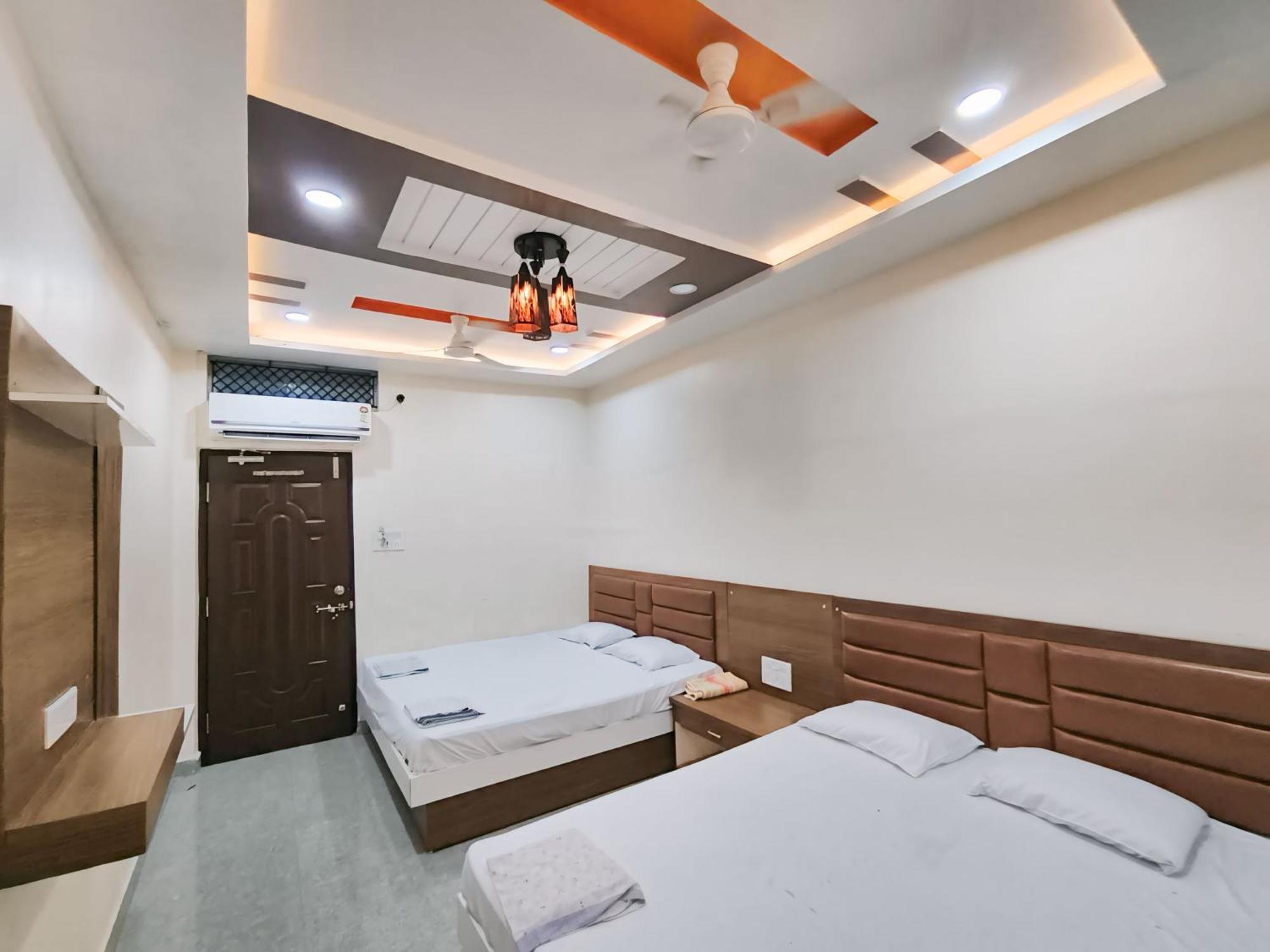 Shree Trilokeshwar Guesthouse Ujjain Zewnętrze zdjęcie